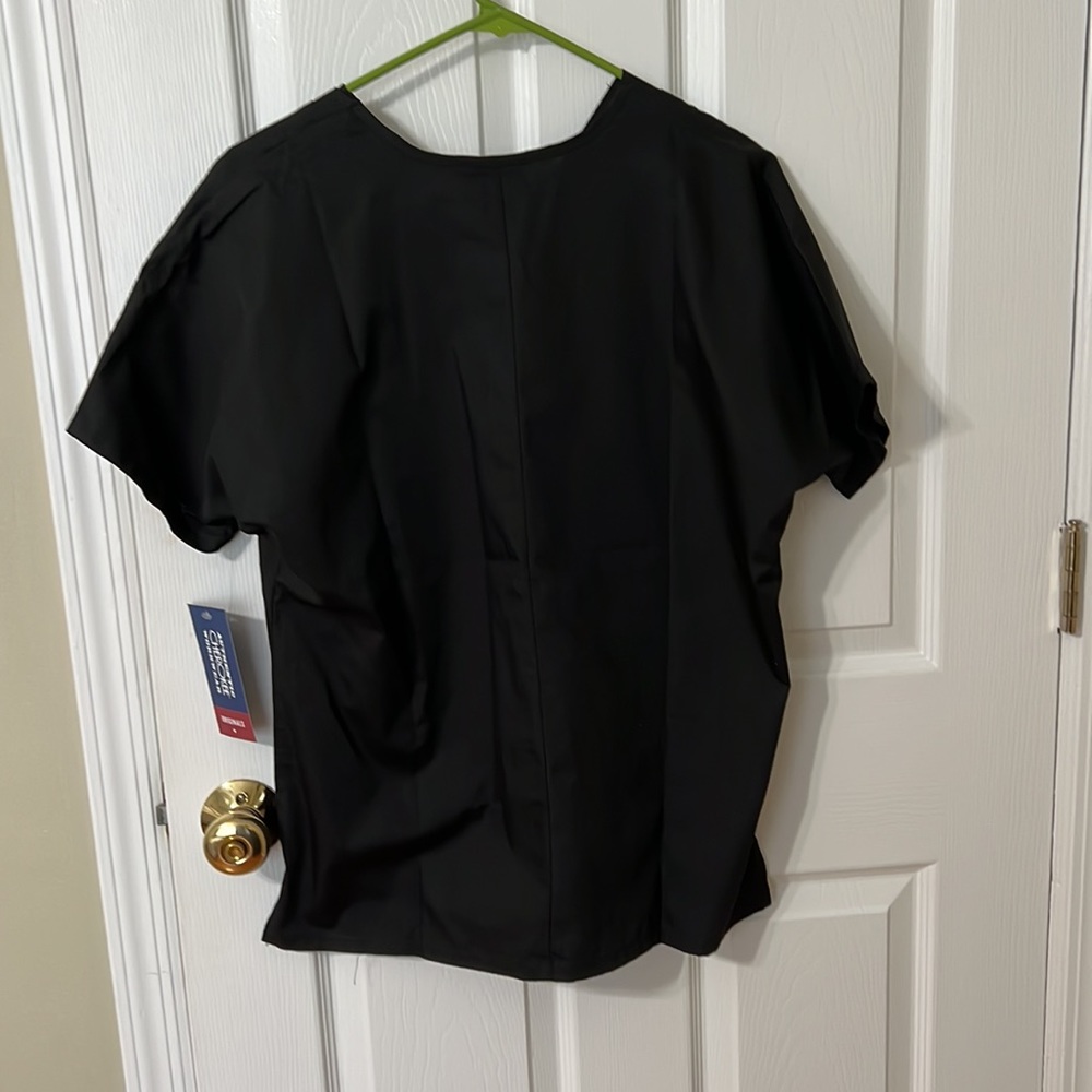 Scrub top - Picture 2 of 4